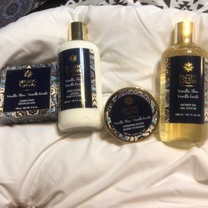 Pacific grove Vanilla Shea shower set